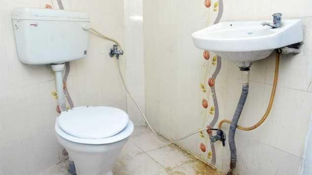 Hotel O Dheeraj Residency Bela Pratapgarh Buitenkant foto