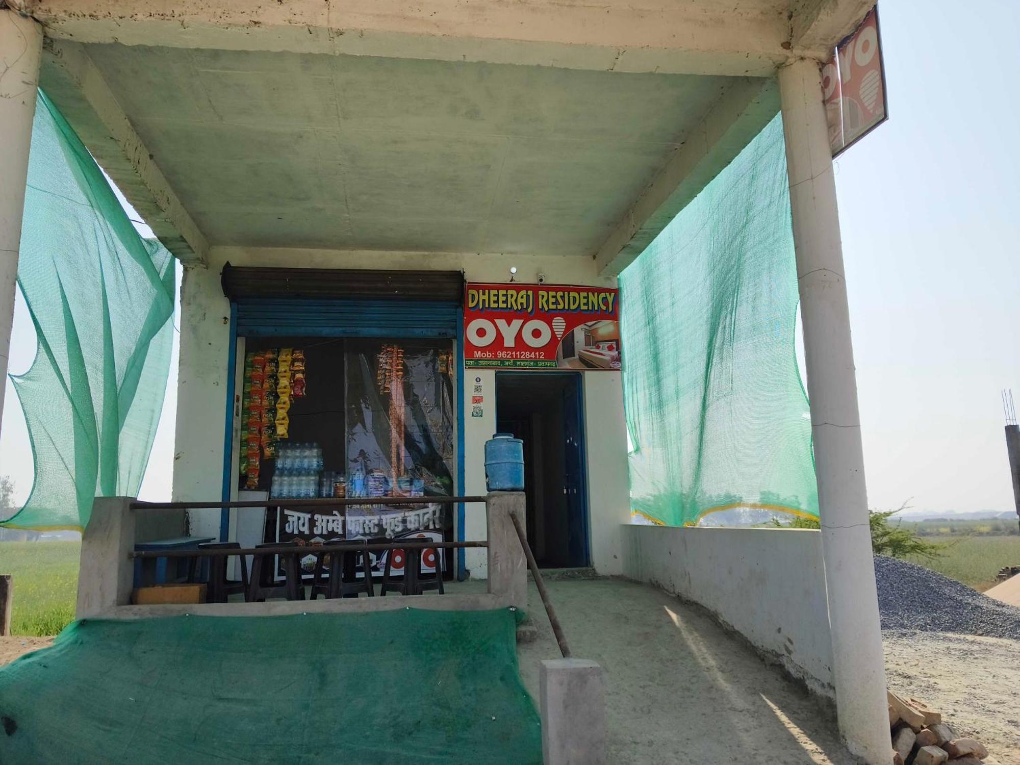 Hotel O Dheeraj Residency Bela Pratapgarh Buitenkant foto